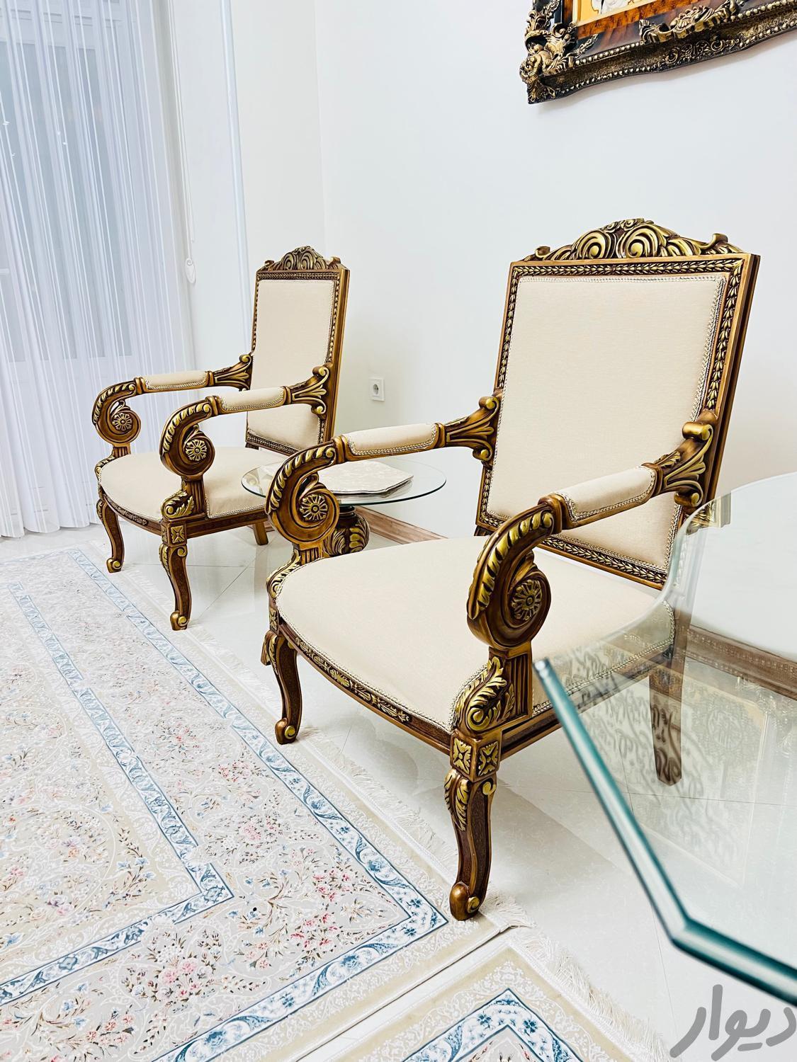 مبلمان و میز ناهار خوری